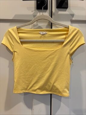 Women’s Square Neck Cap Sleeve Crop Top - Yellow